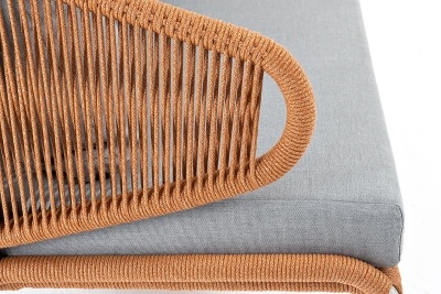 Диван 4SIS Милан 2-местный плетеный, каркас алюминий светло-серый муар, роуп оранжевый меланж, ткань светло-серая