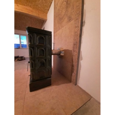 Печь-камин ABX BRITANIA K, с кафельным цоколем, с теплообменником (зеленый)