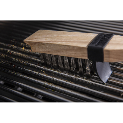 Щетка Broil King деревянная с брызговиком стальная Щетка Broil King деревянная с брызговиком стальная