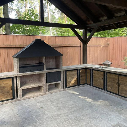 Гриль-барбекю кухня. Установлена в п Косулино 
