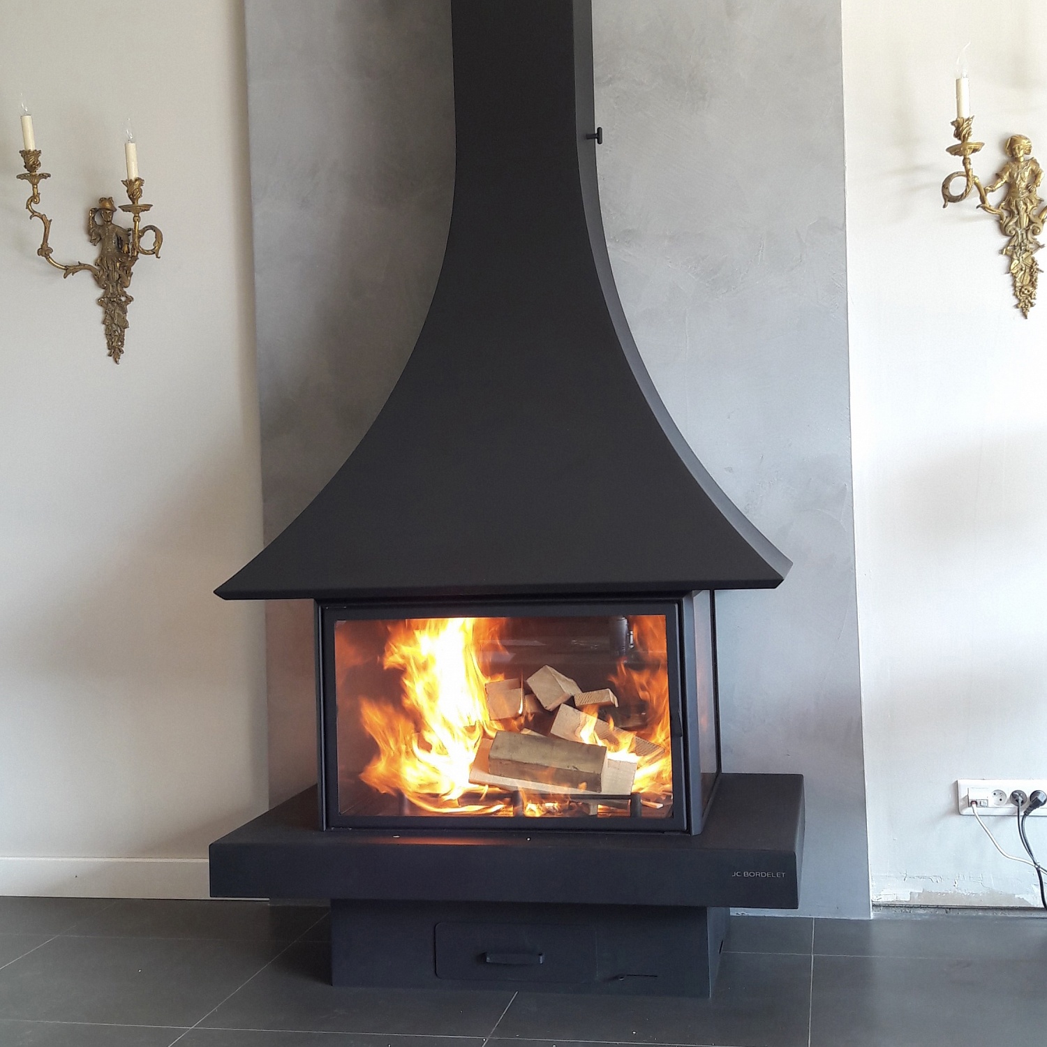 Камины на заказ