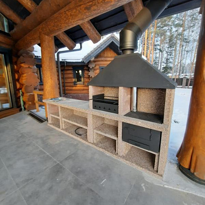 Барбекю комплекс на крытой терассе. Цвет московский гравий. Мангал, печь под казан. Мойка