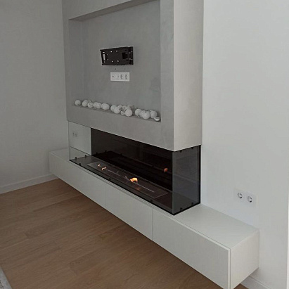 Трехсторонний биокамин Firebox 1600 встроенный в тумбу
